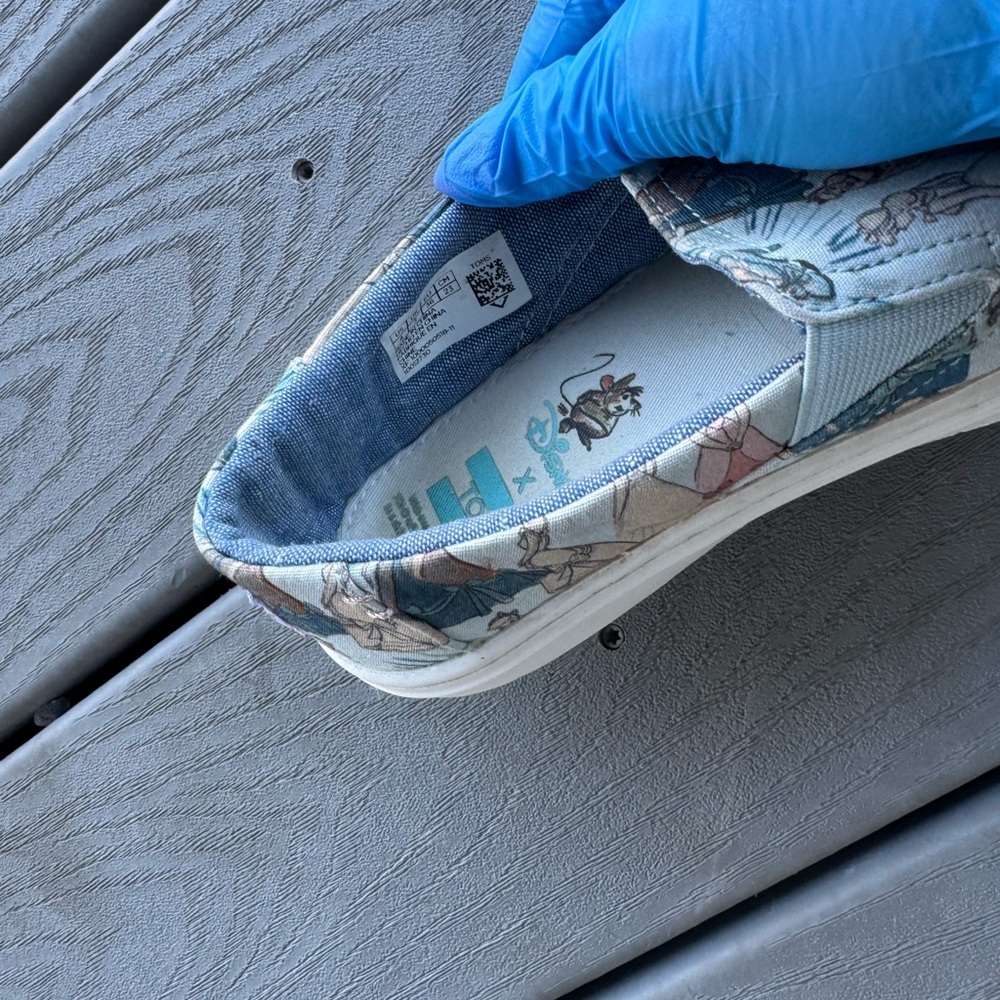 TOMS x Disney Princess Slip On Sneakers Women’s Size 4 Cinderella - Picture 7 of 8